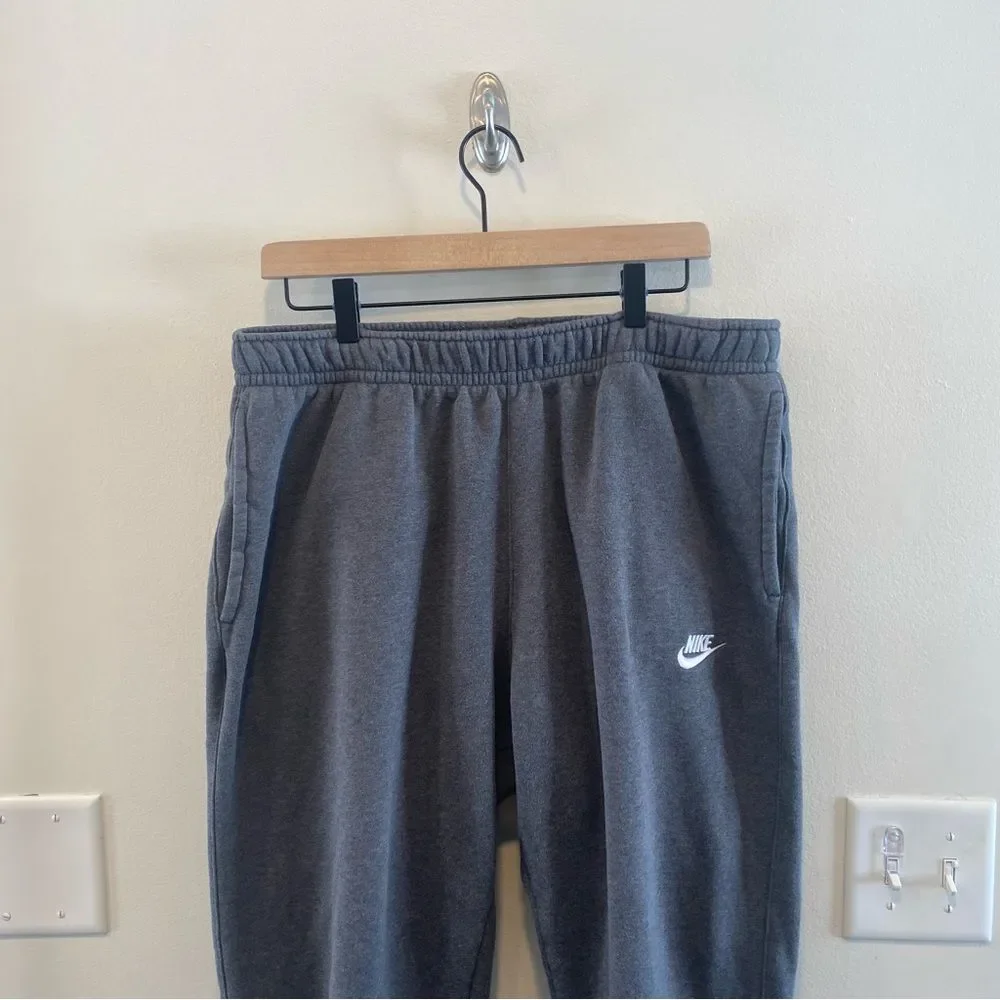 Nike Men's Sportswear Club Fleece Jogger Pant size XL gray sweatpants